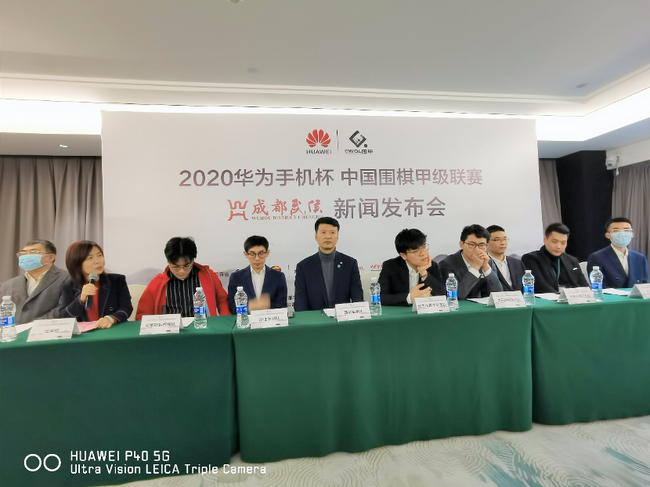 天博体育-塔斯马尼亚联赛前发布会：全队信心满满迎战曼联(塔斯马尼亚新闻)