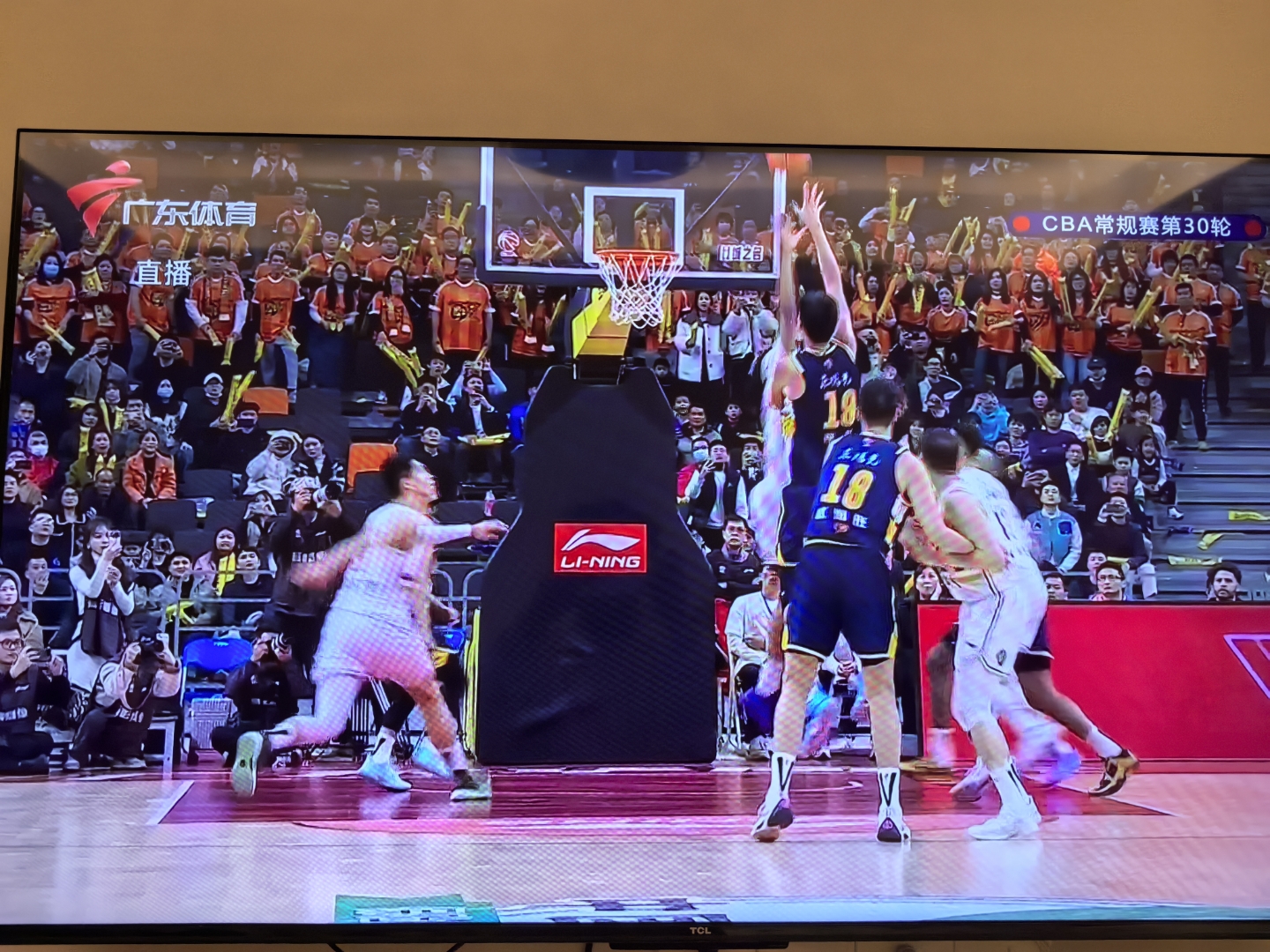 88分钟绝杀！中国男足2-1掀翻亚洲冠军球迷欢呼沸腾下轮