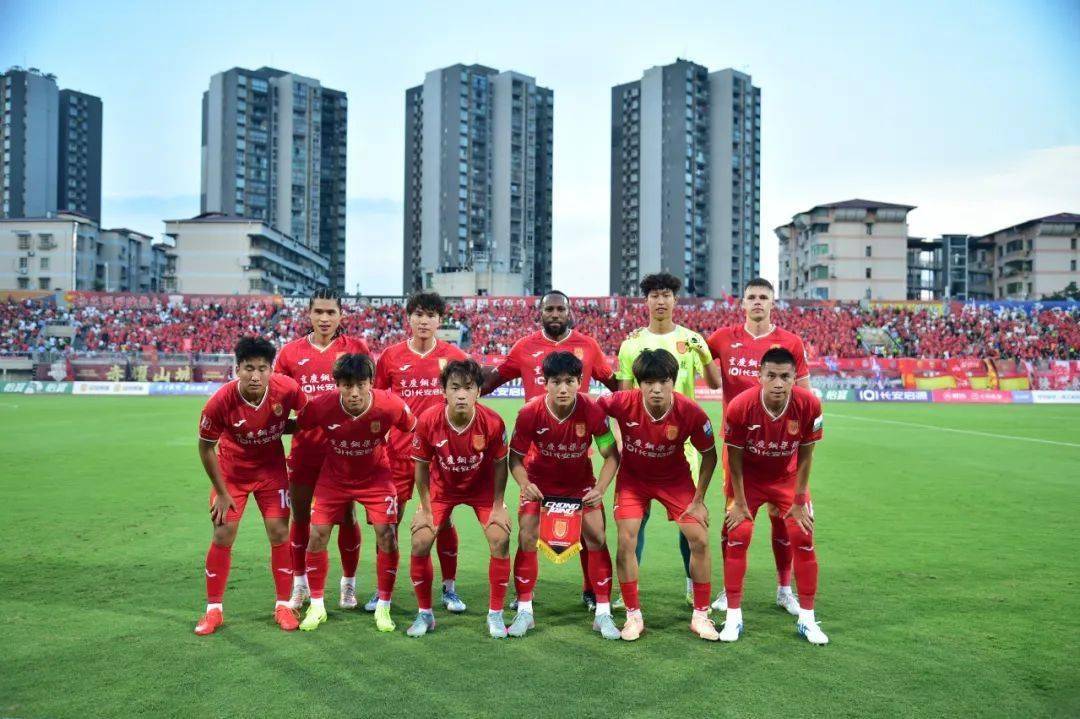 关于2025中甲巅峰对决：重庆铜梁龙VS辽宁铁人，冲超之路的信息