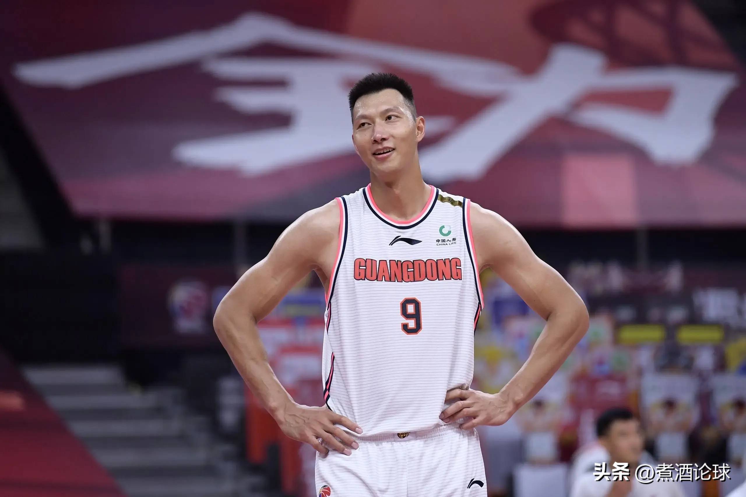 天博体育登录-男篮世预赛回顾：王哲林27分14板，中国男篮加时胜巴林