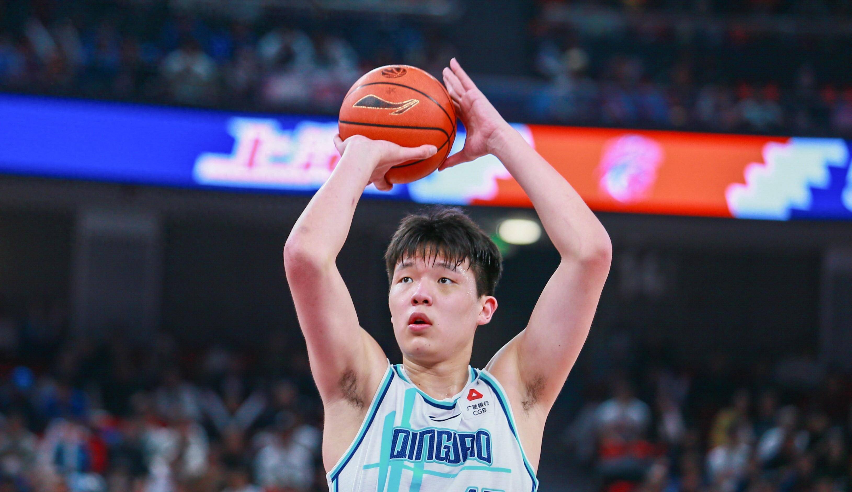 杨瀚森8+8+5+3篮板创新高夏联G4开拓者击败火箭的简单介绍